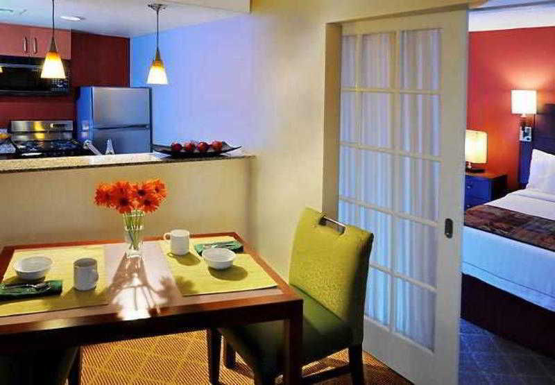 Sonesta Es Suites Dallas Central Expressway Dış mekan fotoğraf